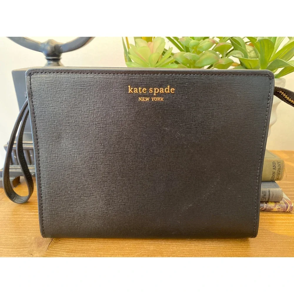 Kate Spade New York Black Saffiano Leather Wristlet Clutch Gold Logo Bag‎